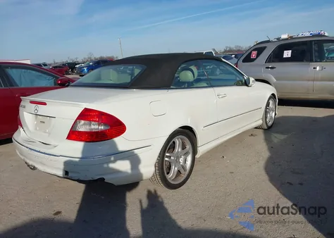2008 Mercedes-Benz Clk 550 из США, поврежденный, VIN WDBTK72F98T089352